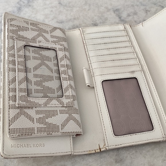 Womens wallet, Michael Kors used - Picture 3 of 4